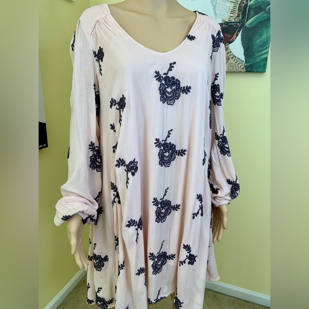 💫HP‼️💫 FREE PEOPLE “Emma” Embroidered Swing Dress in Blush Pink, Size Large - Picture 10 of 15